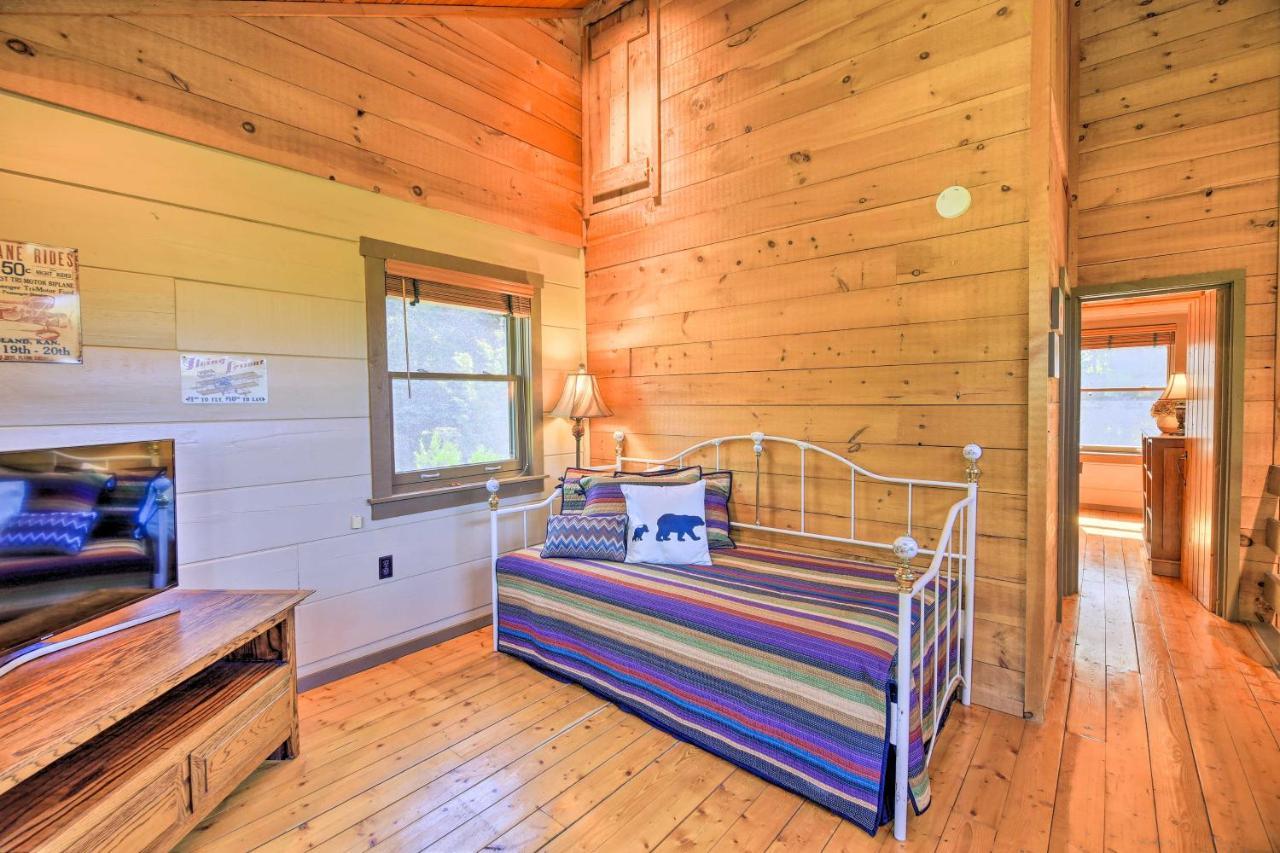 Dog-Friendly Cabin, 9 Mi To Sugar Mountain Resort 班纳埃尔克 外观 照片