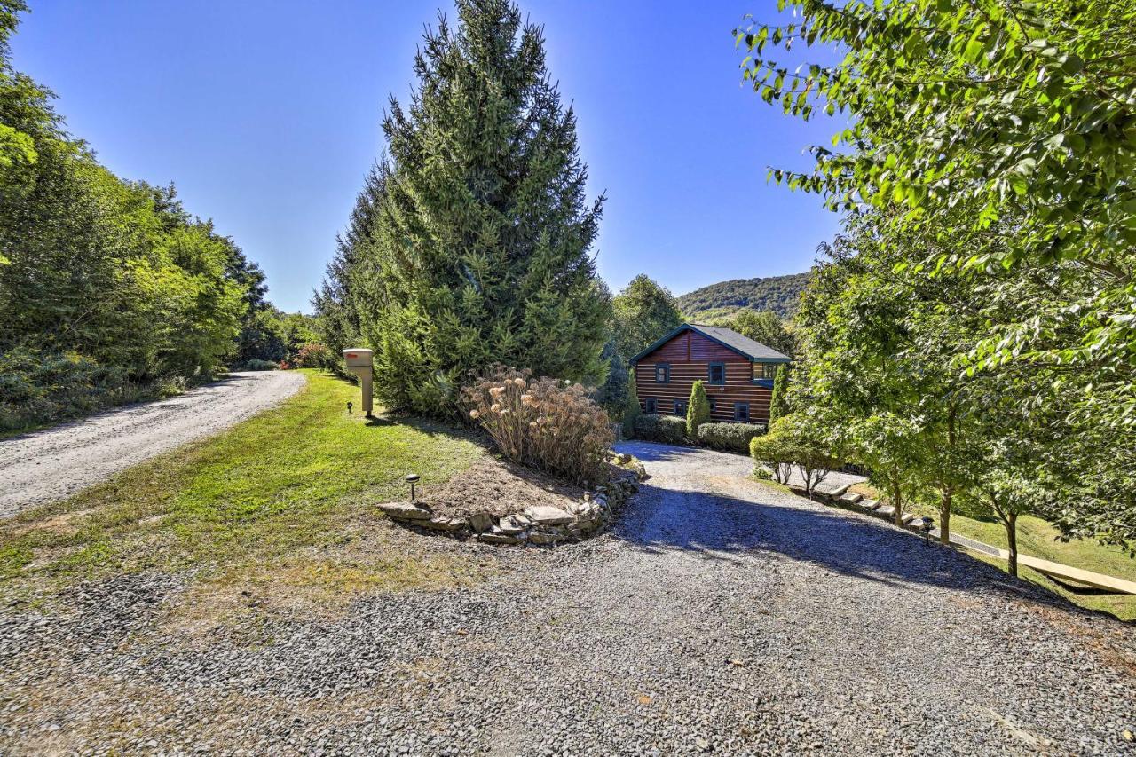 Dog-Friendly Cabin, 9 Mi To Sugar Mountain Resort 班纳埃尔克 外观 照片